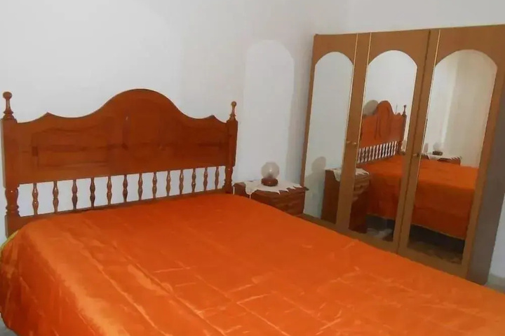 Room 3 of 10