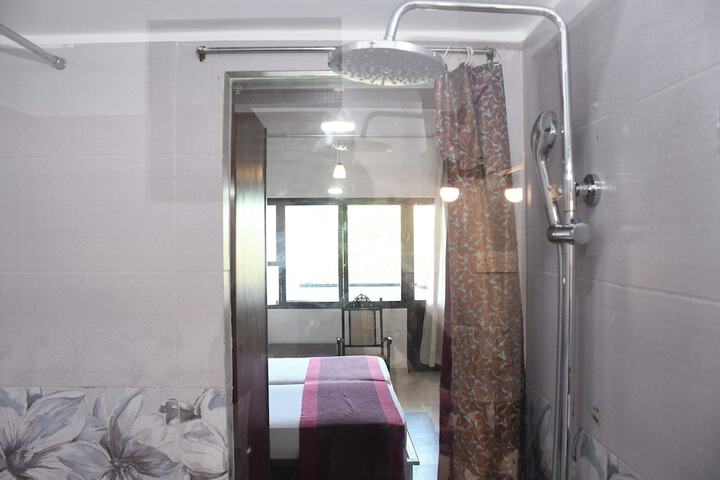 Room 27 of 58