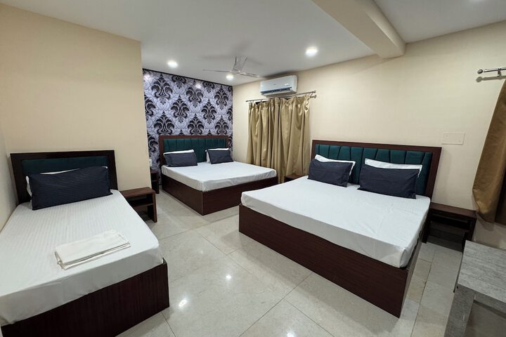 Room 21 of 36
