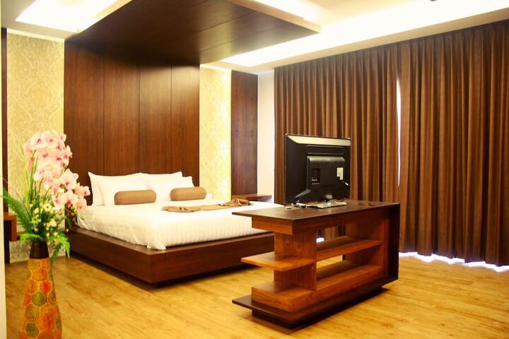 Room 7 of 120