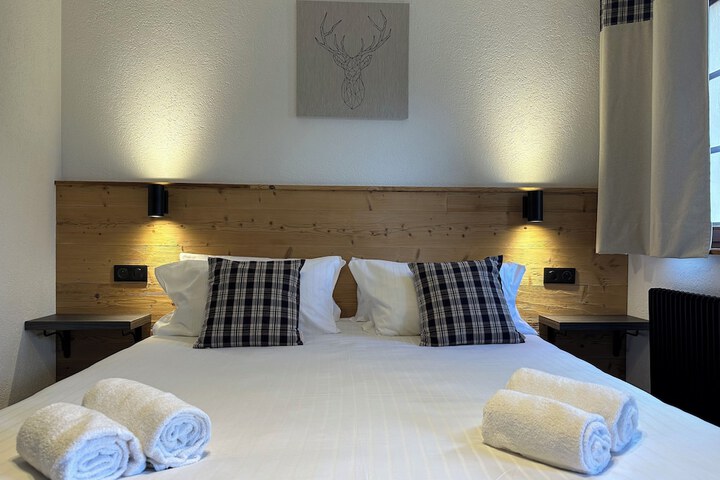Room 8 of 81