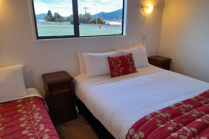 Room 6 of 42
