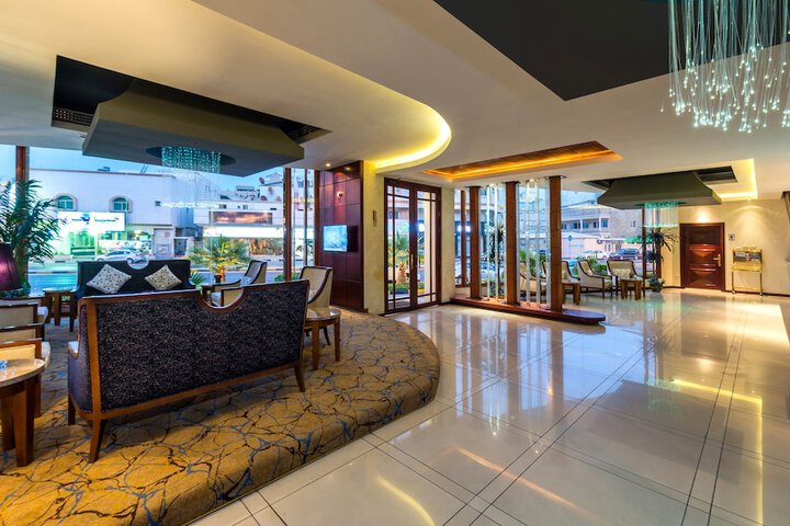Guest Lobby