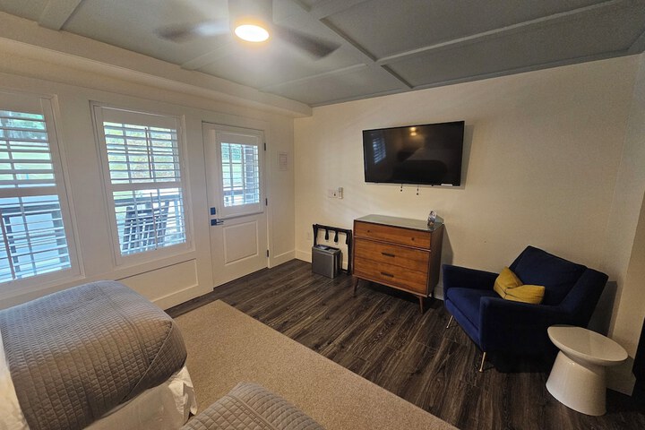 Room 19 of 125
