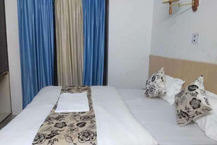 Room 5 of 48