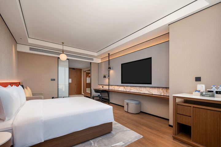 Room 16 of 54