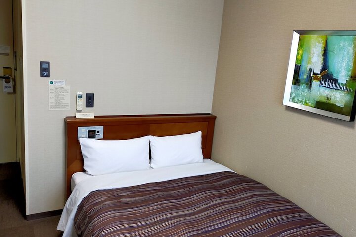 Room 6 of 29