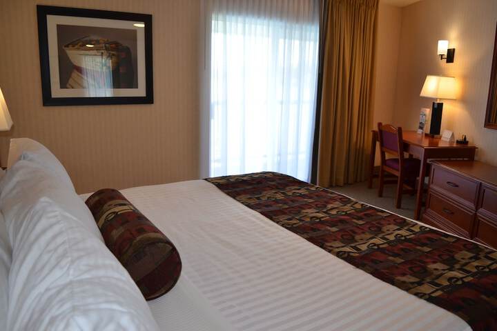Room 7 of 61