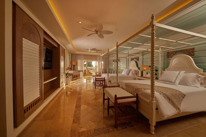 Room 30 of 125