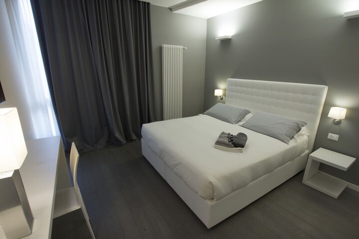 Room 3 of 30
