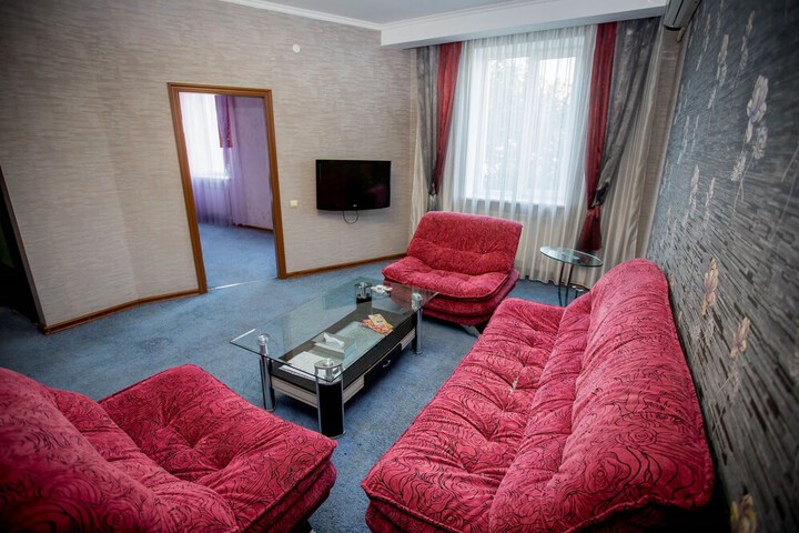 Room 9 of 29