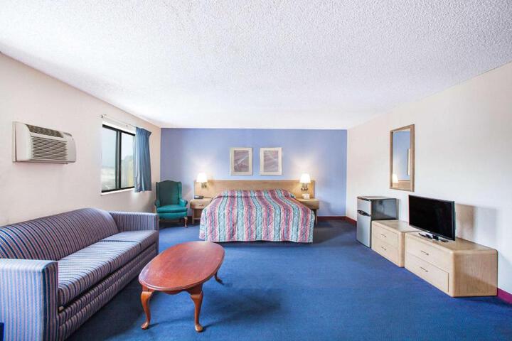 2 Queen Beds (7 of 7)