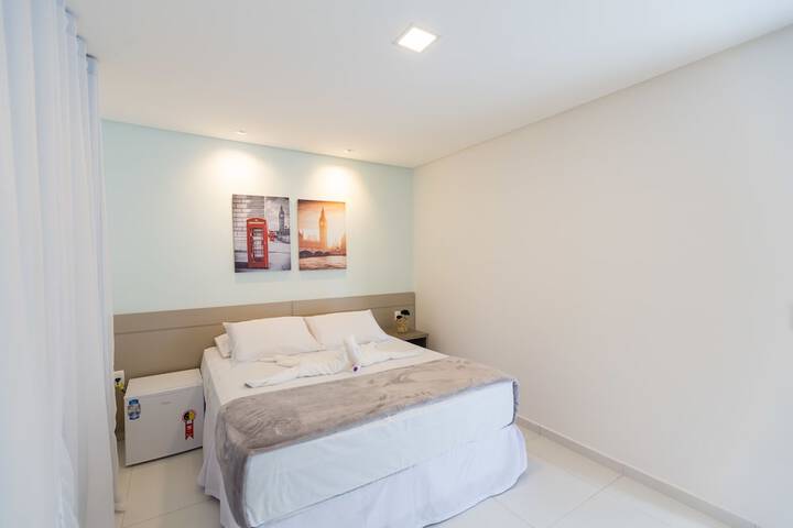 Room 17 of 28