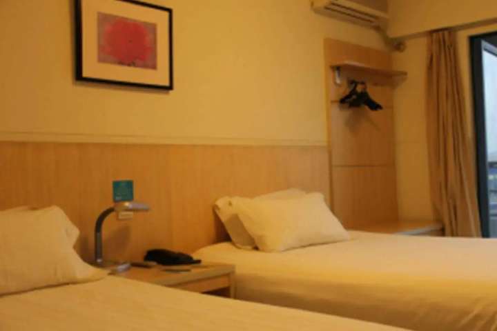 guest_rooms