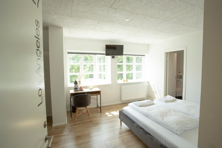 Room 21 of 69