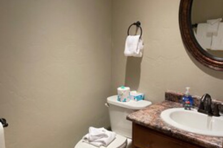 Room 6 of 36