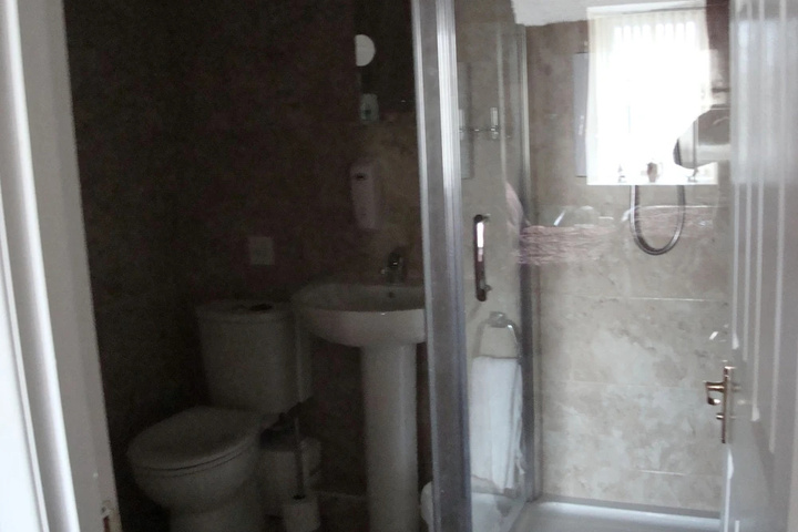 Room 8 of 19