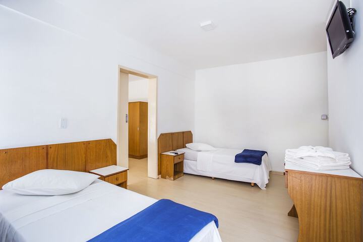 Room 10 of 170