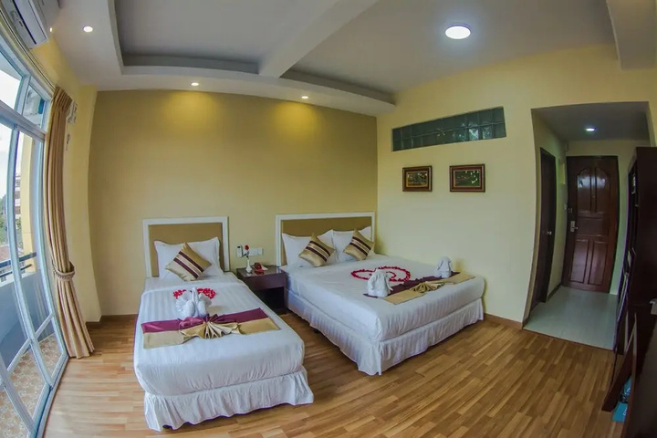Room 2 of 14