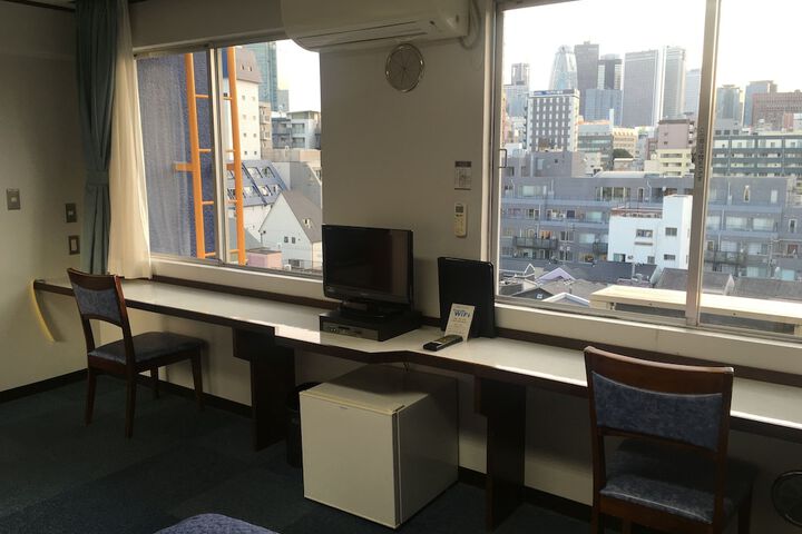 Room 11 of 53