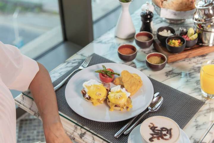 Breakfast/Coffee Service 97 of 120