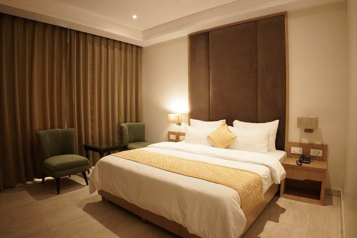 Room 12 of 41