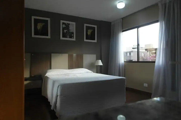 Room 4 of 28