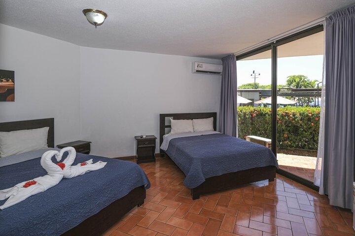 Room 19 of 103