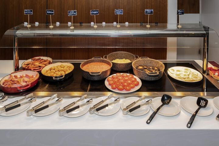 Breakfast/Coffee Service 65 of 131
