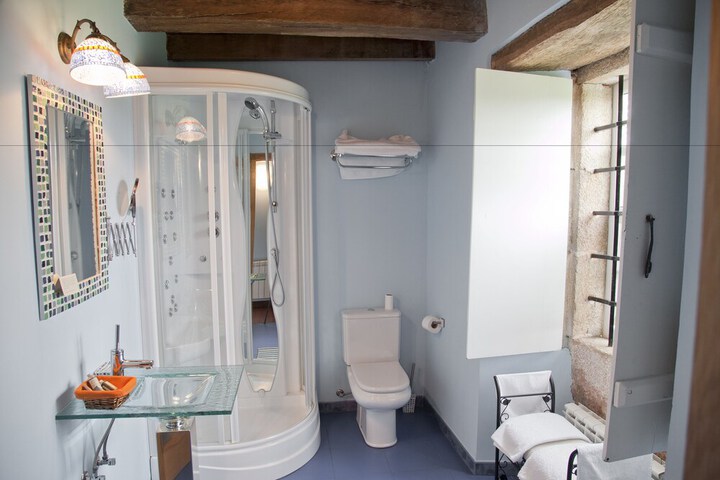 Room 15 of 46