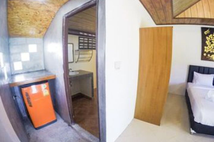 Room 50 of 65
