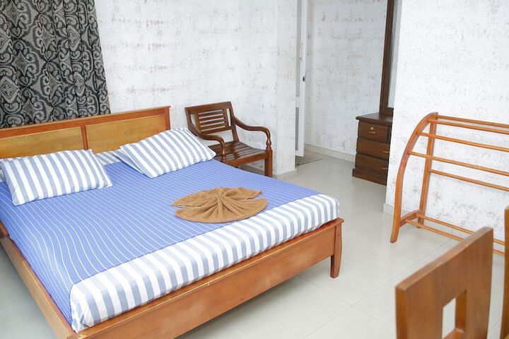 Room 5 of 25