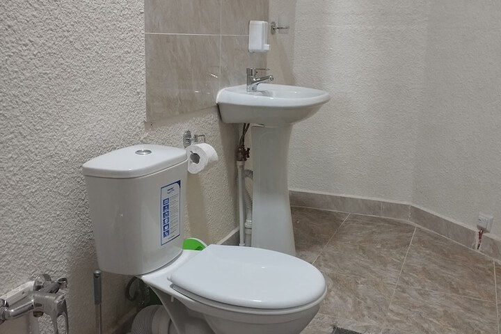 Room 15 of 27