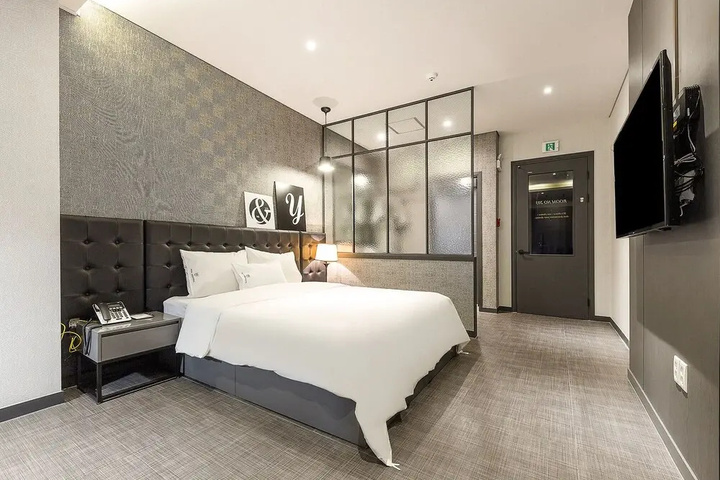 guest_rooms