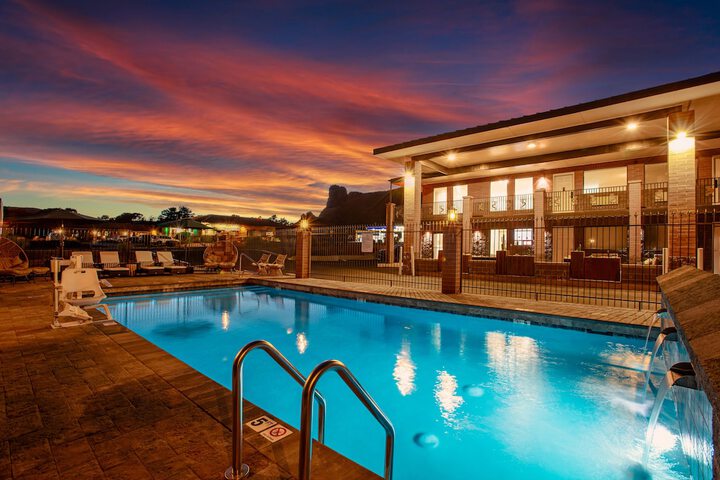 Pool 33 of 59