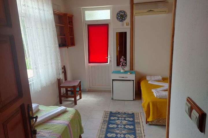 Room 13 of 40