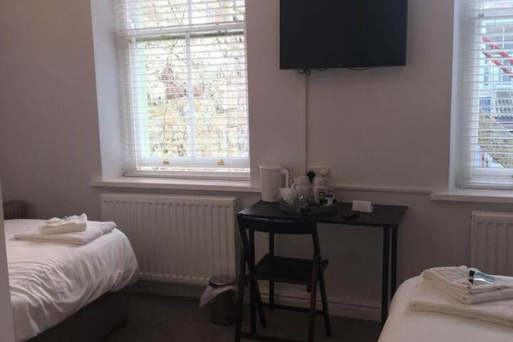 Room 13 of 47