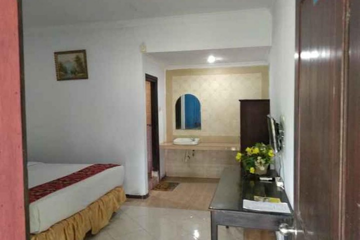 Room 9 of 9