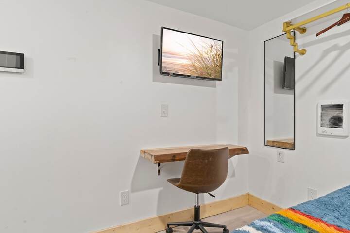 Room 43 of 110