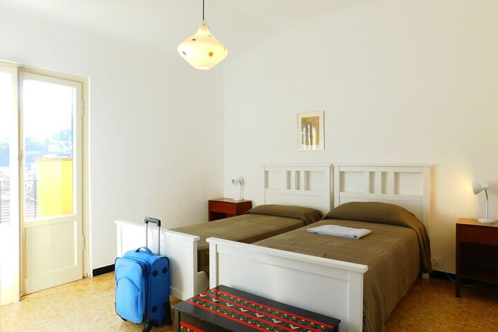 Room 20 of 33
