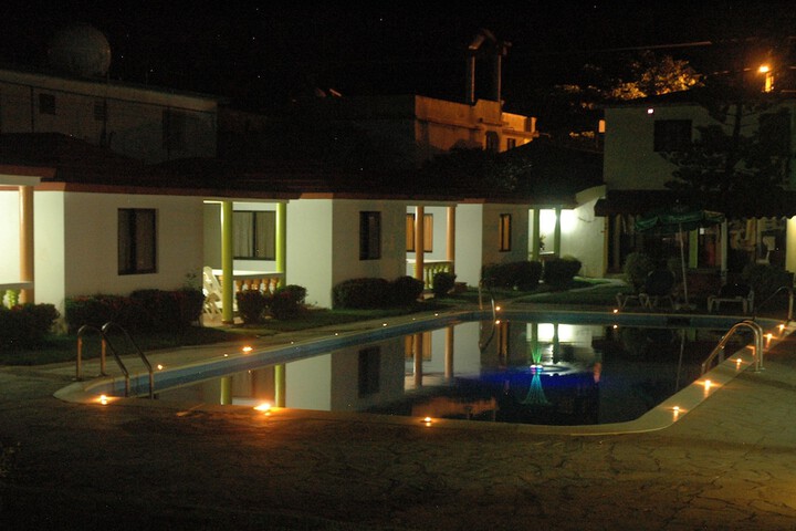 Pool 17 of 32