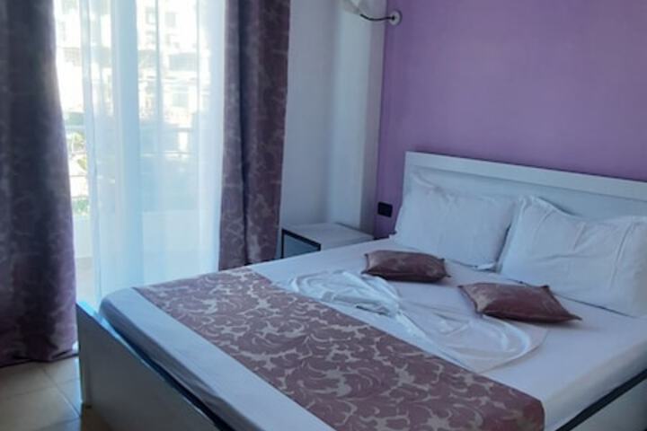 Room 6 of 17