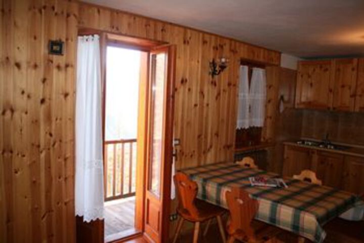 Room 15 of 18