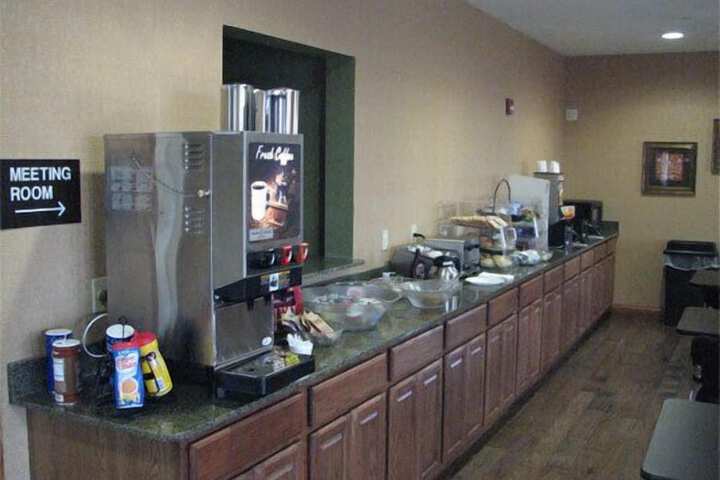 Breakfast/Coffee Service 34 of 37