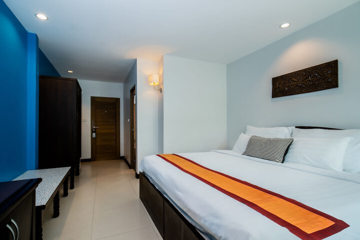 Room 30 of 122