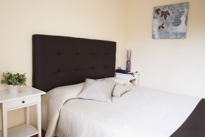 Room 9 of 27