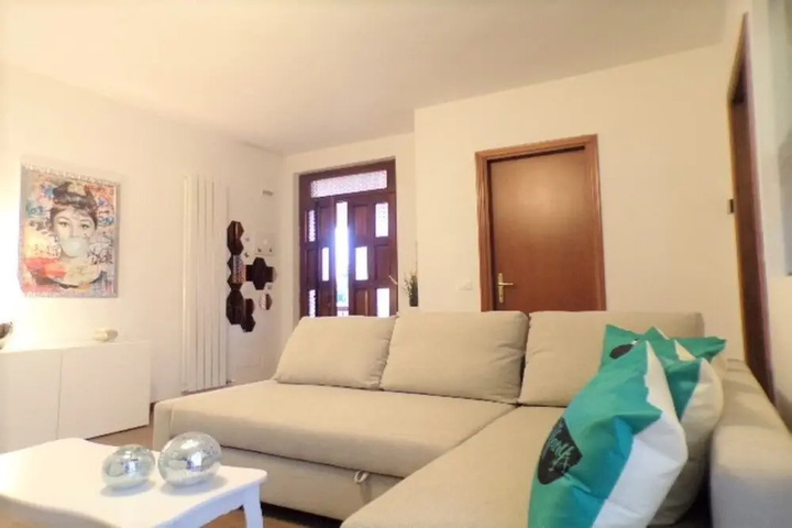 Room 3 of 15