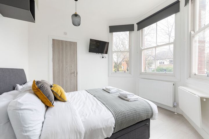 Room 18 of 65