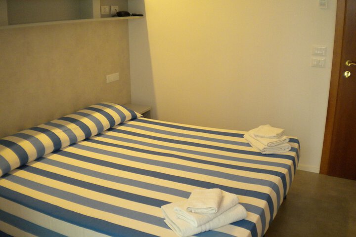 Room 21 of 50