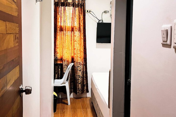 Room 62 of 90